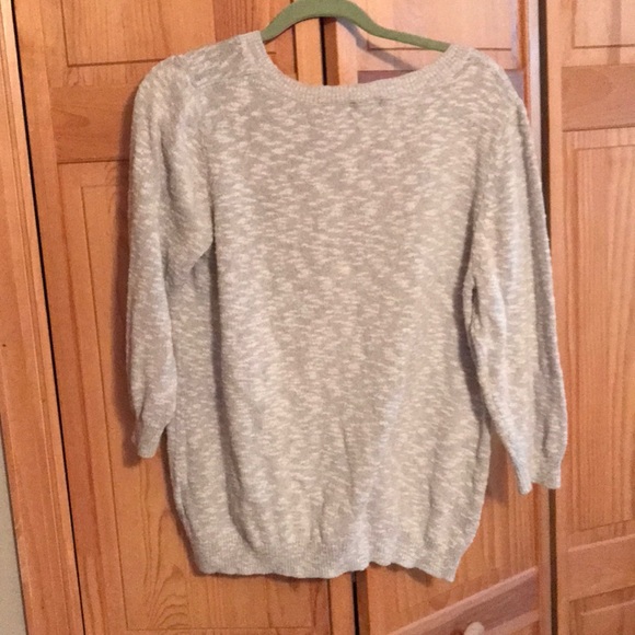 Gray Crew Neck Sweater. 3/4 Sleeves. - Picture 3 of 3